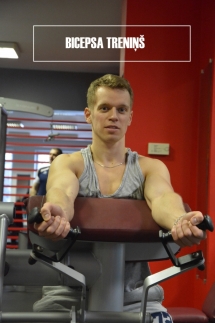Roku saliekšana Larry Scott trenažierī / bicepss trenažierī